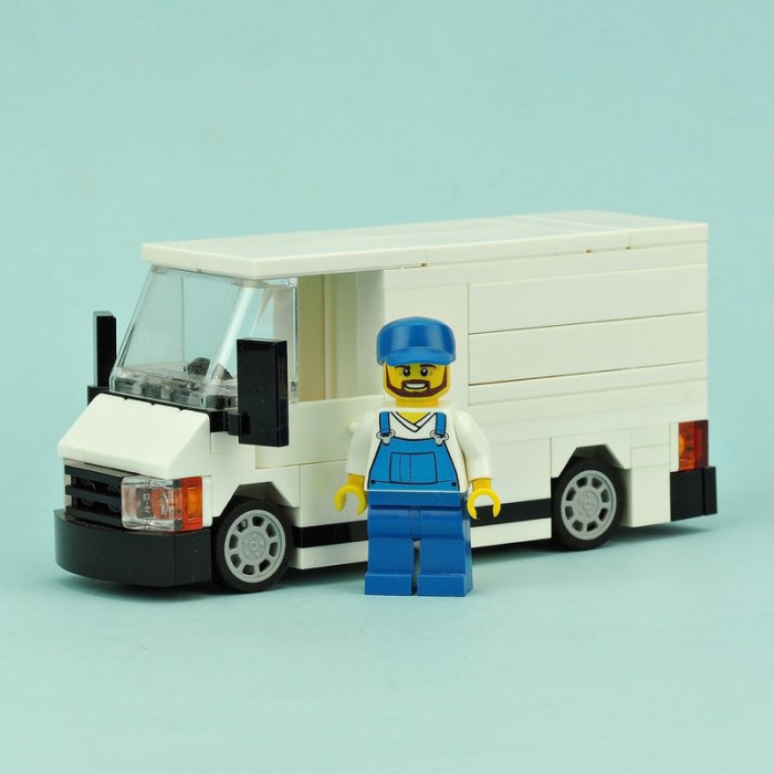 bosseti furgone binaco consegna lego